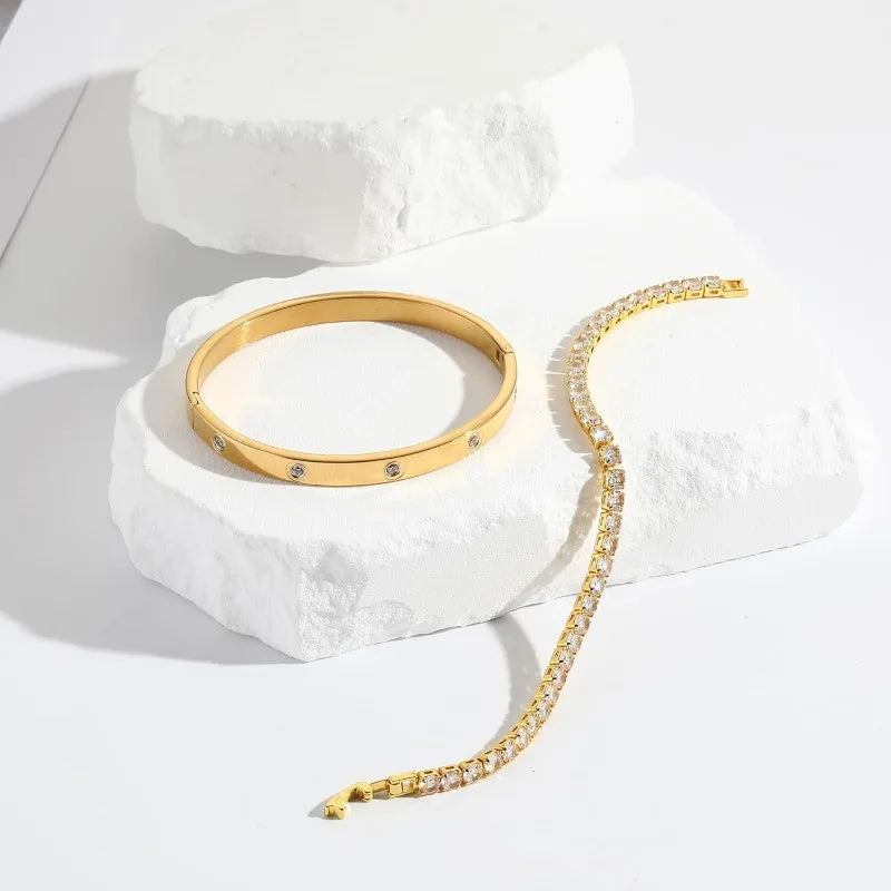 Timeless Circle Bracelet