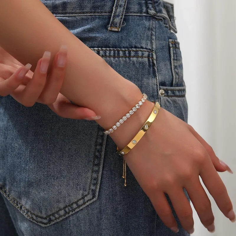 Timeless Circle Bracelet