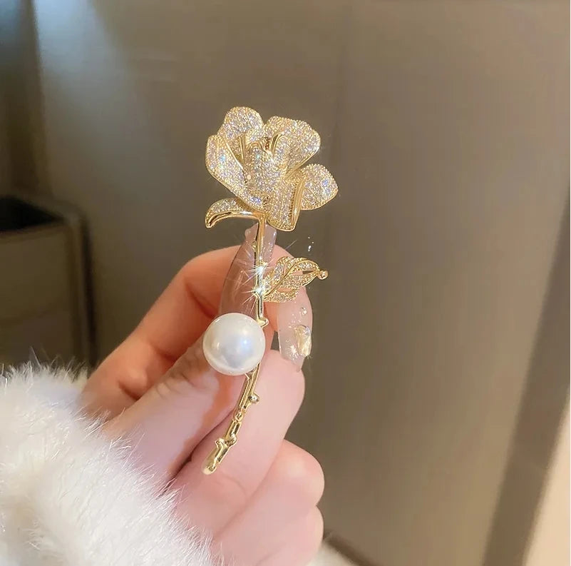 Luna Elegance Brooch