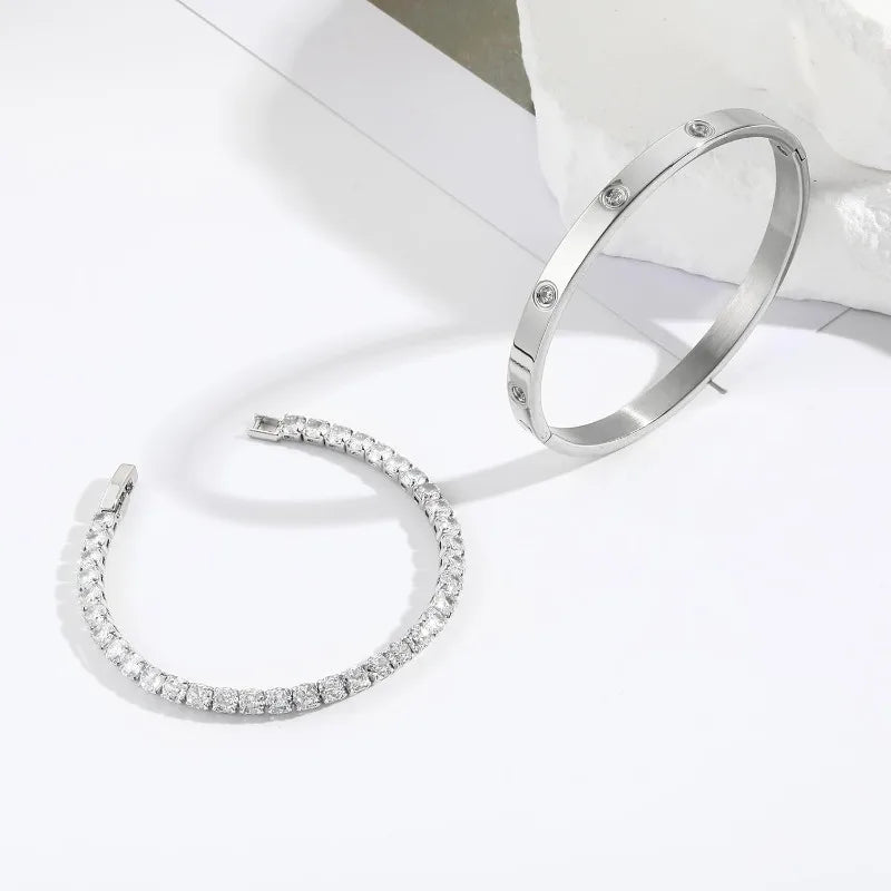 Timeless Circle Bracelet